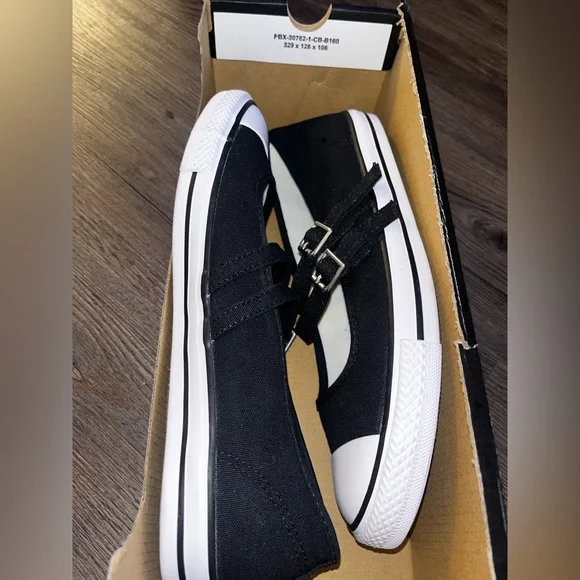 NWT Converse Dainty Mary Jane Sneaker - Picture 5 of 7